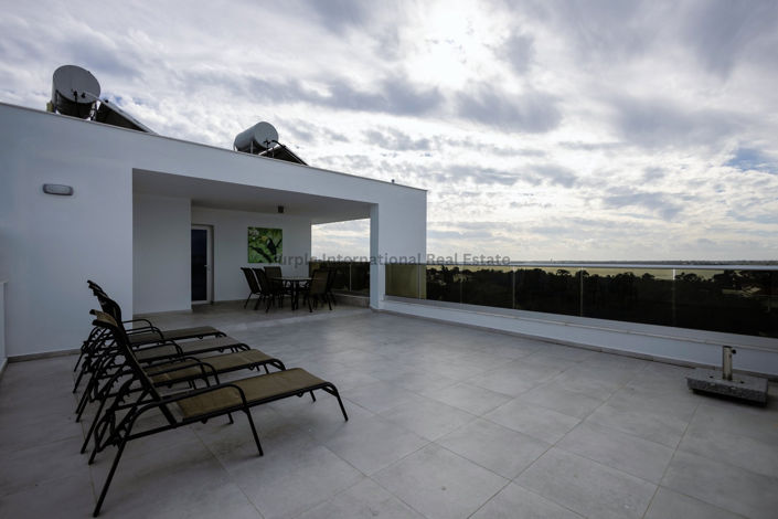 Image No.19-3 Bed Apartment for sale