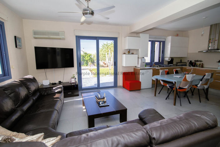 Image No.1-4 Bed Villa for sale