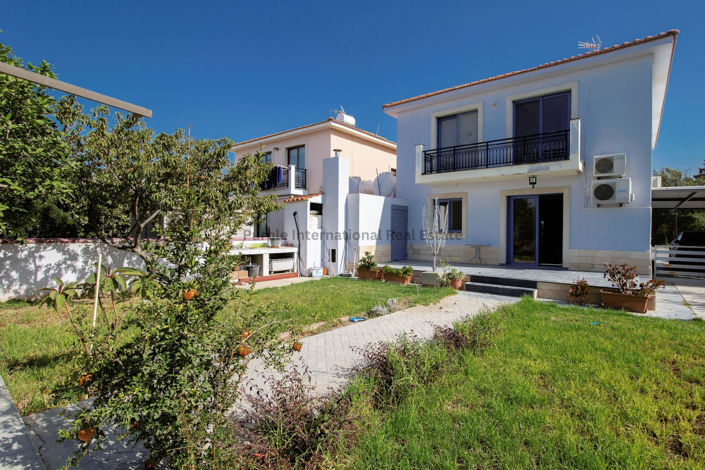 Image No.3-4 Bed Villa for sale