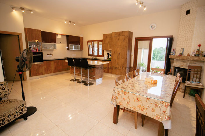 Image No.14-4 Bed Villa for sale