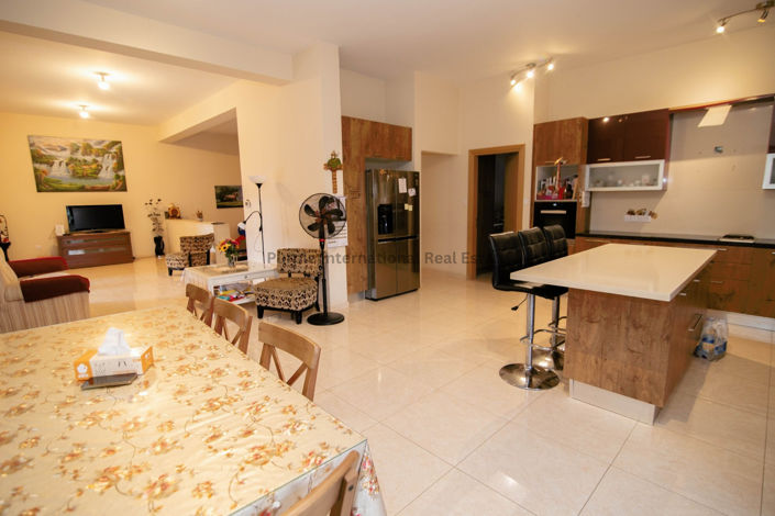 Image No.5-4 Bed Villa for sale