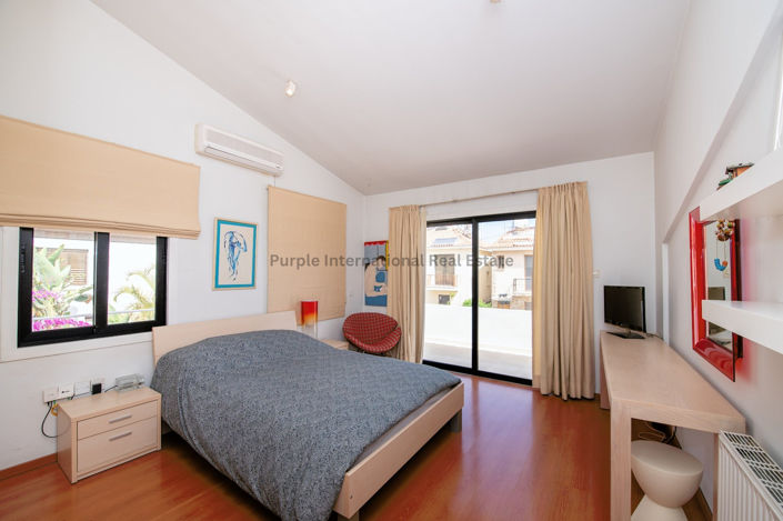 Image No.24-3 Bed Villa for sale