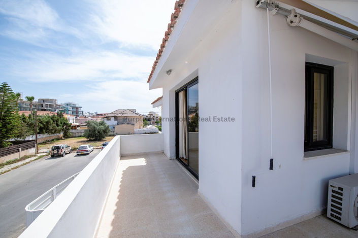 Image No.27-3 Bed Villa for sale