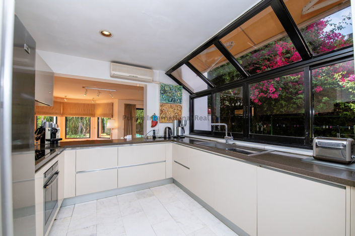 Image No.8-3 Bed Villa for sale