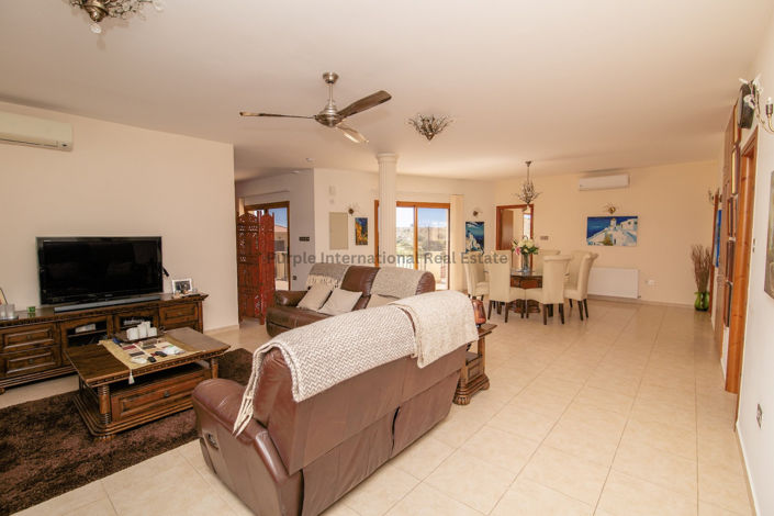 Image No.3-Villa de 5 chambres à vendre à Psematismenos