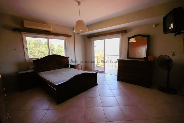 Image No.10-Villa de 4 chambres à vendre à Tersefanou