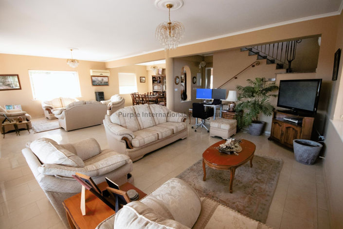 Image No.10-Villa de 4 chambres à vendre à Kiti