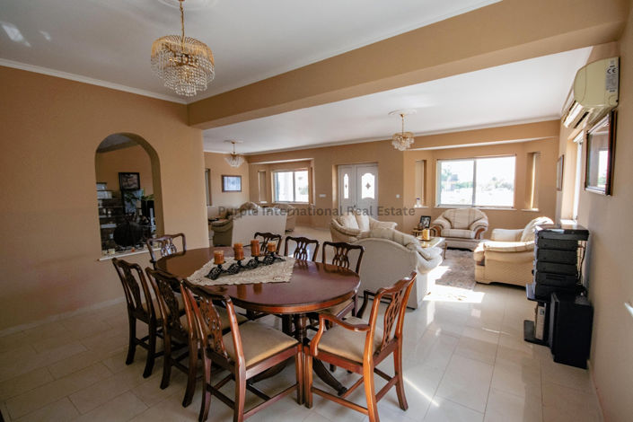 Image No.11-Villa de 4 chambres à vendre à Kiti