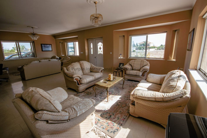 Image No.9-Villa de 4 chambres à vendre à Kiti