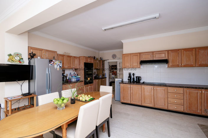 Image No.20-Villa de 7 chambres à vendre à Faneromeni