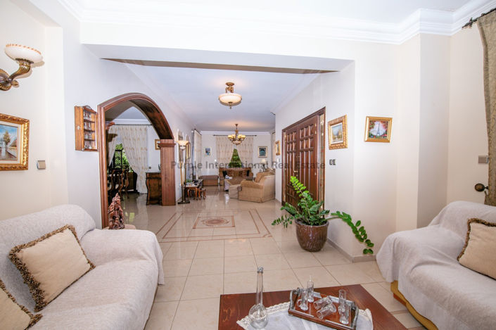 Image No.5-5 Bed Villa for sale