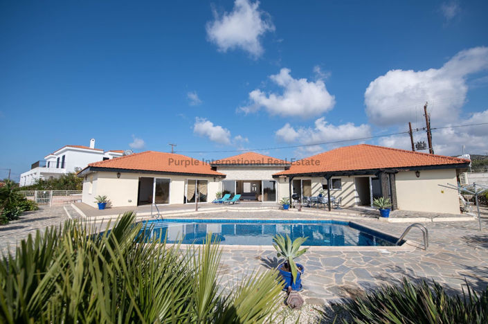 Image No.1-4 Bed Bungalow for sale