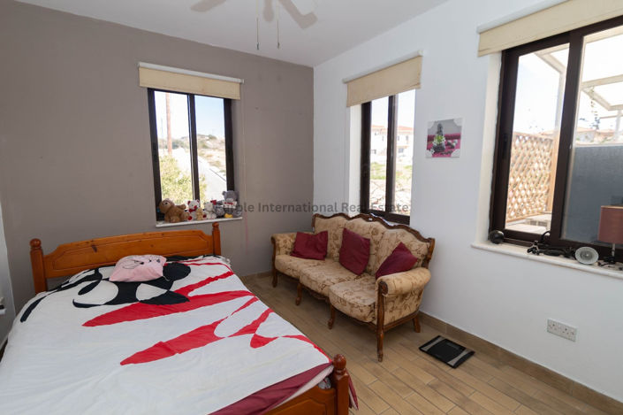 Image No.20-7 Bed House for sale