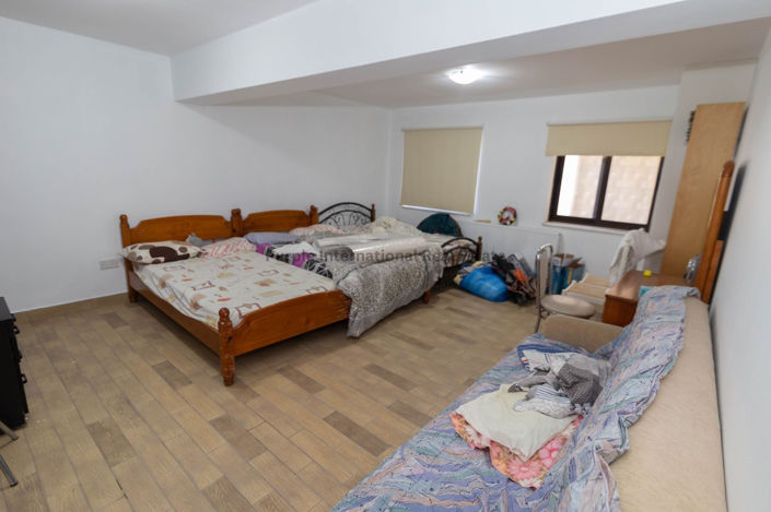 Image No.32-7 Bed House for sale