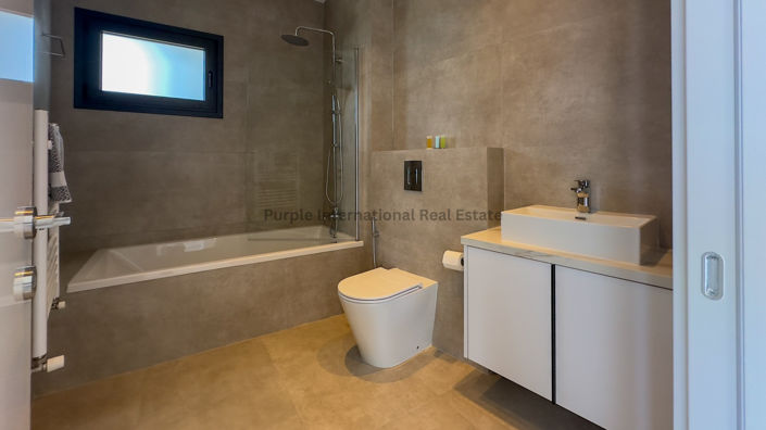 Image No.19-4 Bed Villa for sale