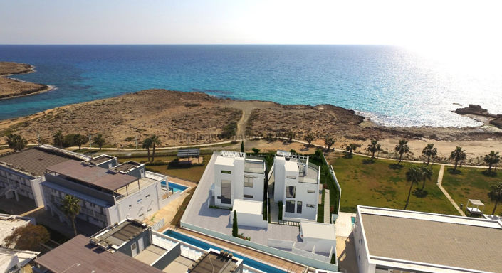 Image No.2-Villa de 4 chambres à vendre à Ayia Napa