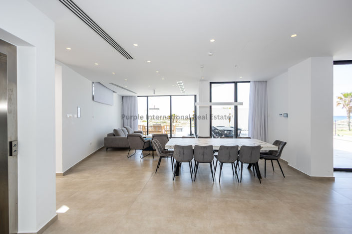 Image No.2-Villa de 4 chambres à vendre à Ayia Napa