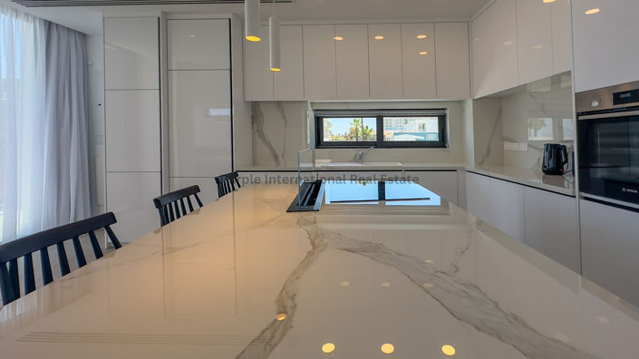 Image No.8-4 Bed Villa for sale