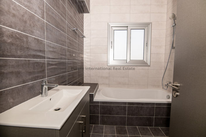 Image No.10-4 Bed Villa for sale