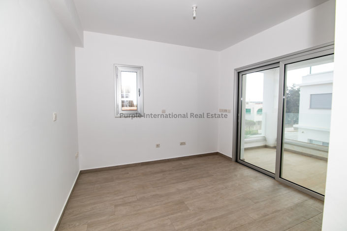 Image No.12-4 Bed Villa for sale