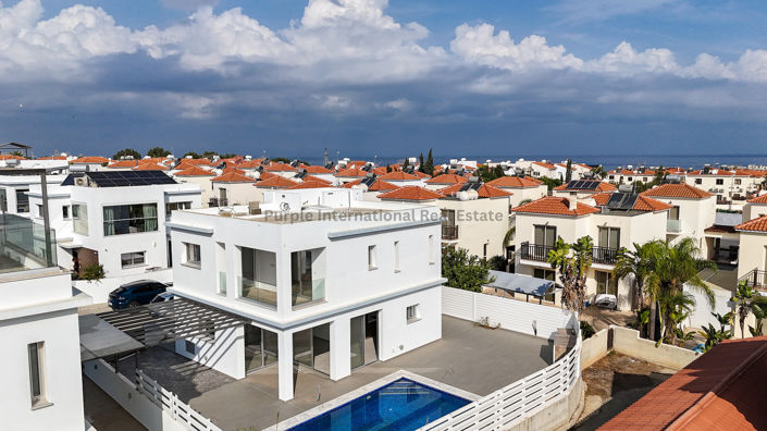 Image No.17-4 Bed Villa for sale