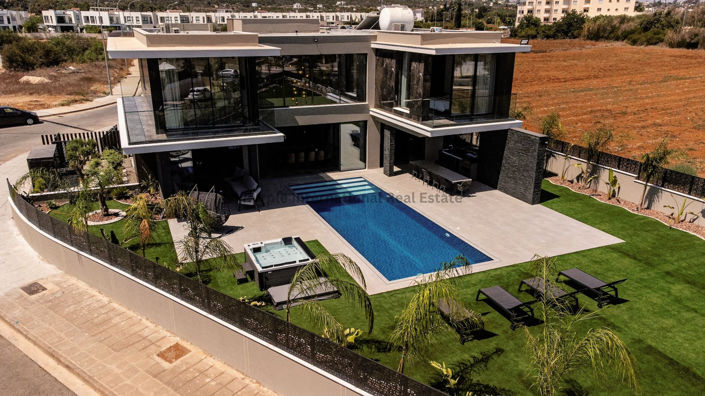 Image No.1-5 Bed Villa for sale