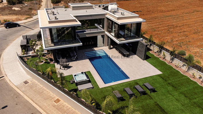 Image No.36-5 Bed Villa for sale