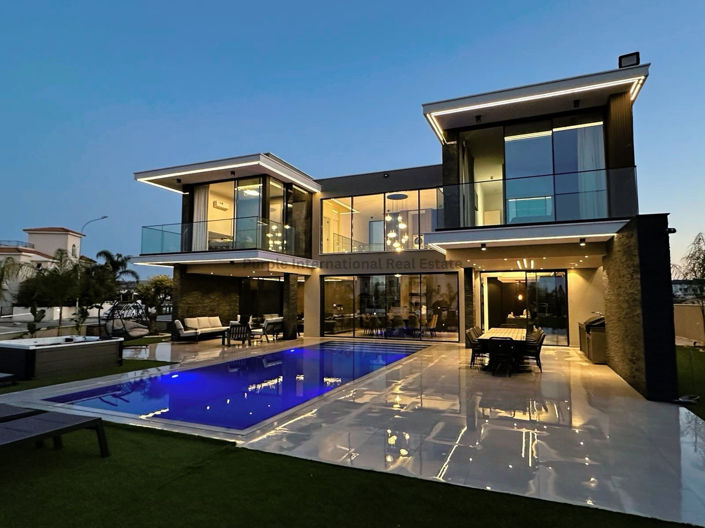 Image No.7-5 Bed Villa for sale