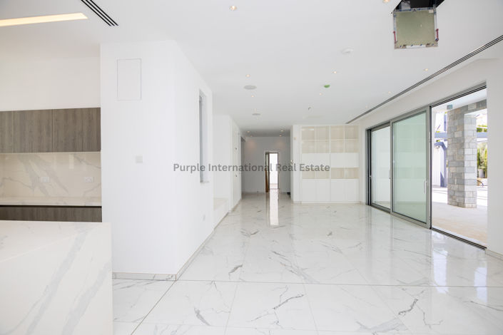 Image No.9-5 Bed Villa for sale