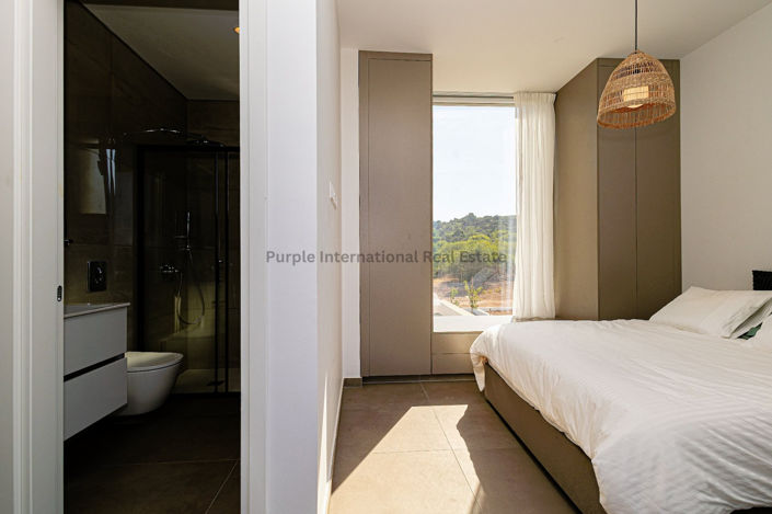 Image No.26-3 Bed Villa for sale