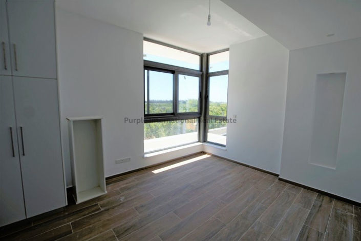 Image No.12-3 Bed Villa for sale