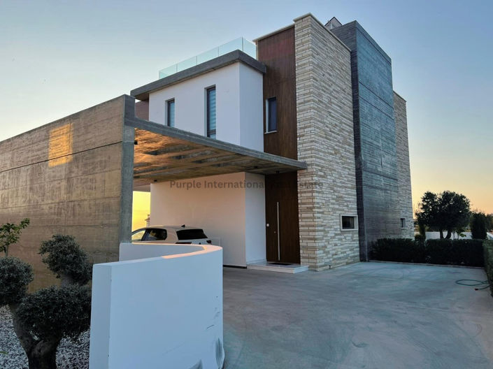 Image No.4-4 Bed Villa for sale