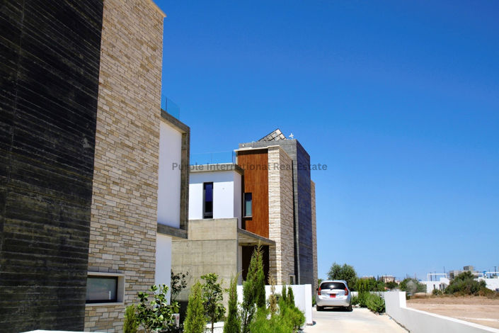 Image No.6-4 Bed Villa for sale