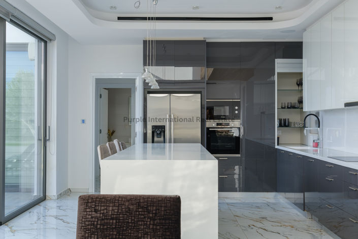 Image No.6-8 Bed Villa for sale