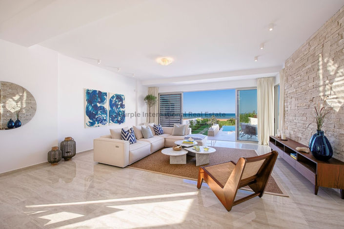 Image No.2-4 Bed Villa for sale