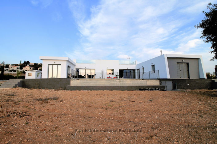 Image No.1-4 Bed Villa for sale