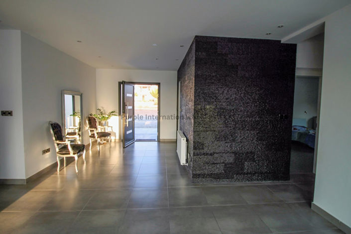 Image No.13-Villa de 4 chambres à vendre à Emba