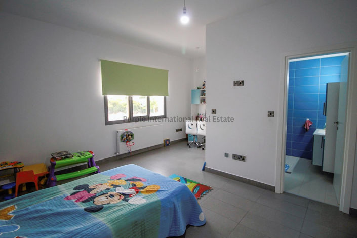 Image No.23-Villa de 4 chambres à vendre à Emba