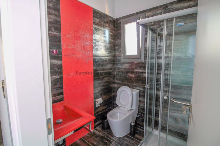 Image No.29-Villa de 4 chambres à vendre à Emba