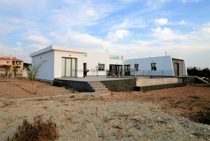 Image No.5-Villa de 4 chambres à vendre à Emba