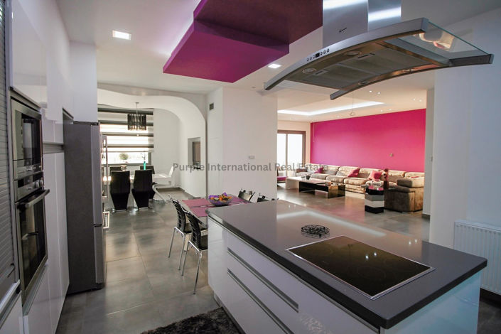 Image No.7-Villa de 4 chambres à vendre à Emba