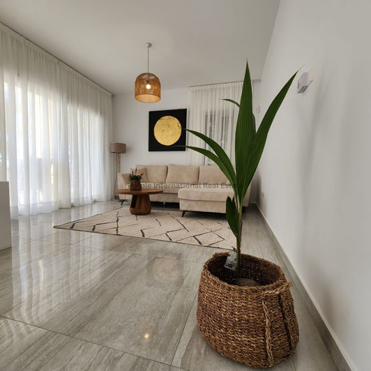 Image No.2-Villa de 5 chambres à vendre à Kissonerga