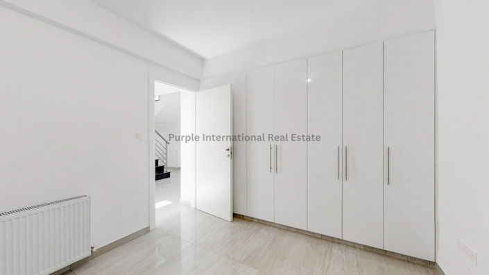 Image No.20-Villa de 5 chambres à vendre à Kissonerga