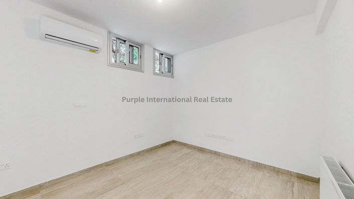 Image No.30-Villa de 5 chambres à vendre à Kissonerga