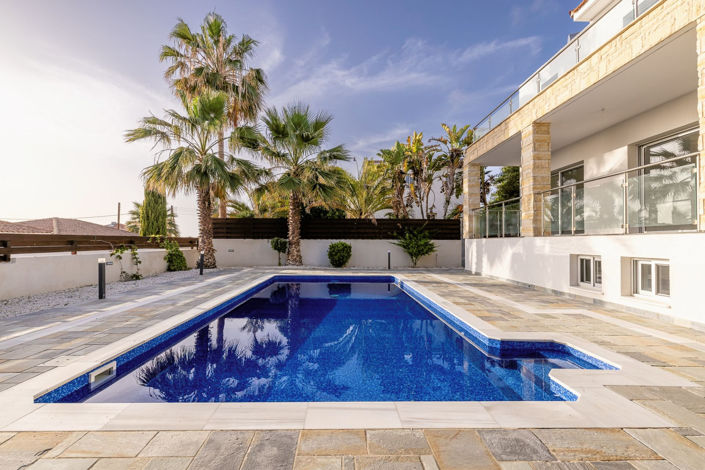 Image No.39-Villa de 5 chambres à vendre à Kissonerga