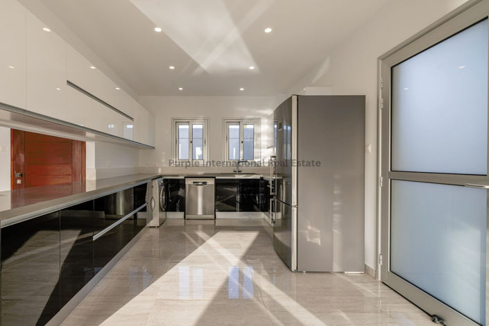 Image No.4-Villa de 5 chambres à vendre à Kissonerga