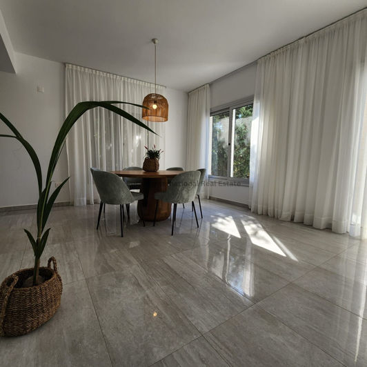 Image No.6-Villa de 5 chambres à vendre à Kissonerga