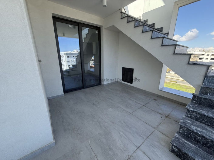 Image No.2-Appartement de 2 chambres à vendre à Larnaca