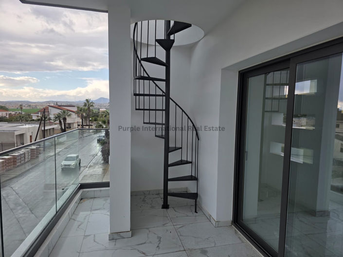 Image No.20-2 Bed Apartment for sale