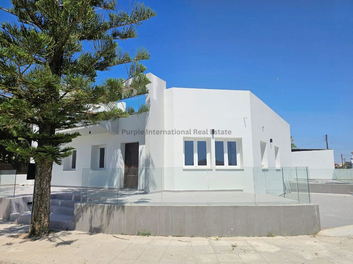 Image No.1-Bungalow de 3 chambres à vendre à Pervolia